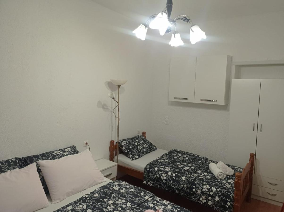 利夫诺Apartman Lili公寓 外观 照片
