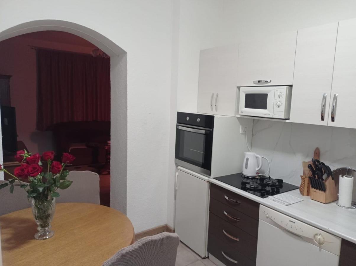 利夫诺Apartman Lili公寓 外观 照片
